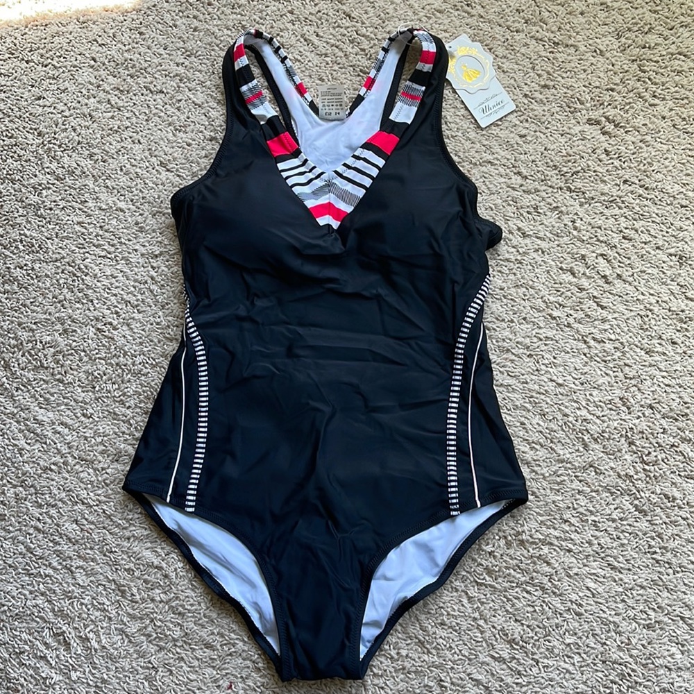 Women’s swimsuit one piece